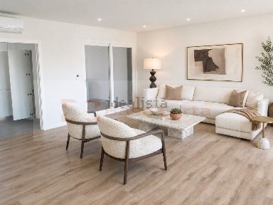 Apartamento T3 à venda na Rua das Meloas, 2