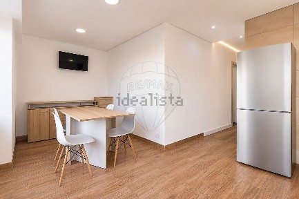 Apartamento T3 à venda na Rua Doutor Luís Teixeira de Macedo e Castro