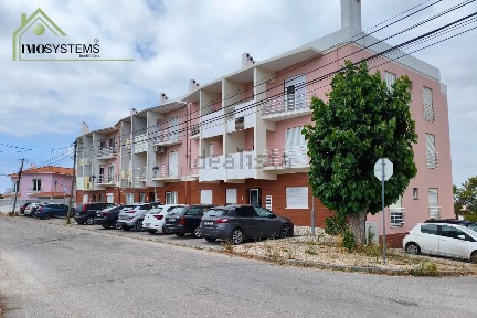 Apartamento T2 à venda na Casal dos Frades