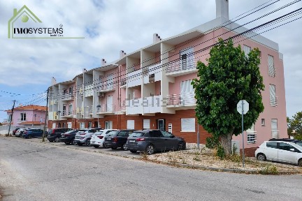 Apartamento T2 à venda na Casal dos Frades