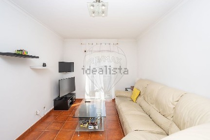 Apartamento T3 à venda na Rua Henrique de Barros