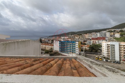 Apartamento T6 à venda em Santiago (Sesimbra)