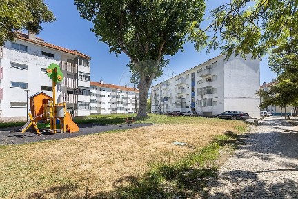 Apartamento T4 à venda no Centro do Montijo
