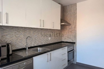Apartamento T2 à venda na Avenida Joaquim José Fernandes, 13