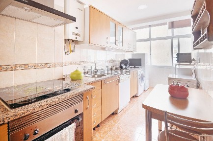 Apartamento T2 à venda na Rua Magalhães Lima, 6