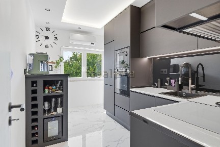 Apartamento T3 à venda na Avenida 1º de Maio, 113