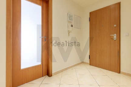 Apartamento T2 à venda na Avenida Doutor Arlindo Vicente, 13