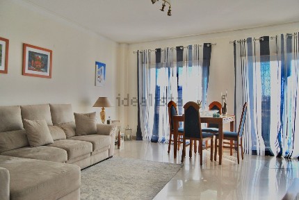 Apartamento T3 à venda na Rua Natália Correia