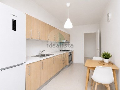 Apartamento T3 à venda na Rua Maria Matos
