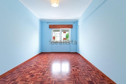 Apartamento T3 à venda na Torre da Marinha