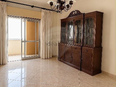 Apartamento T3 à venda na Praceta Camilo Pessanha