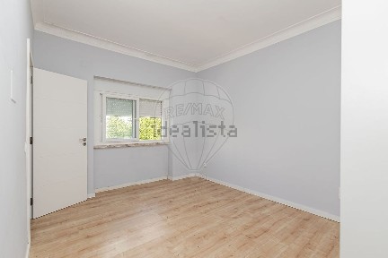 Apartamento T2 à venda na Praceta de Macau