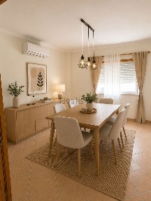 Apartamento T2 à venda na Rua Infante Dom Henrique s/n