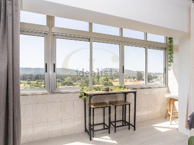 Apartamento T3 à venda na Rua Gregório Lopes