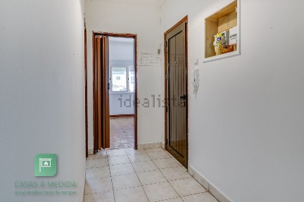 Apartamento T2 à venda na Rua D. Branca Saraiva de Carvalho