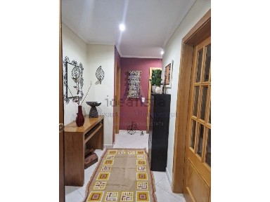 Apartamento T2 à venda na Rua Guerra Junqueiro