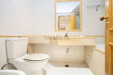 Apartamento T2 à venda na Rua Lúcia da Encarnação Maracoto