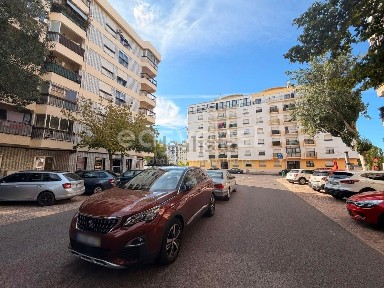 Apartamento T3 à venda no Bairro do Liceu - Vanicelos