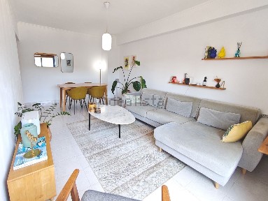 Apartamento T3 à venda na Rua Gil Eanes