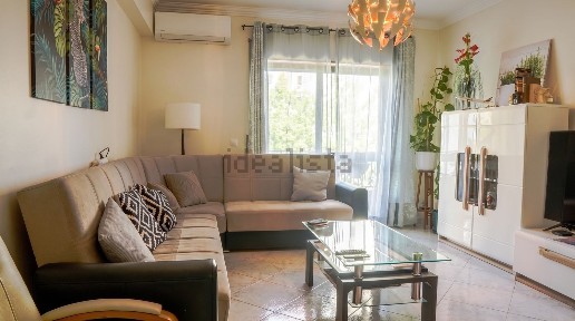 Apartamento T2 à venda na Rua Júlio Augusto Henriques