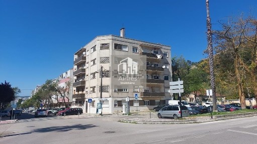 Apartamento T3 à venda na Avenida da Liberdade s/n