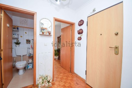 Apartamento T3 à venda na Rua dos Três Vales, 83