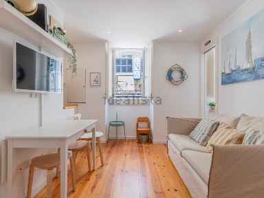 Apartamento T2 à venda na Rua Serpa Pinto