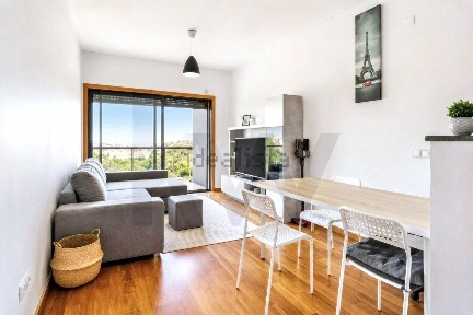 Apartamento T1 à venda na Rua João Gouveia