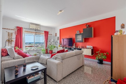 Apartamento T2 à venda na Praceta Emílio Carlos Pinheiro, 6