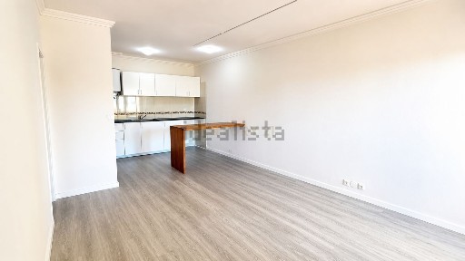 Apartamento T2 à venda no Largo Celestino Rosado Pinto, 8