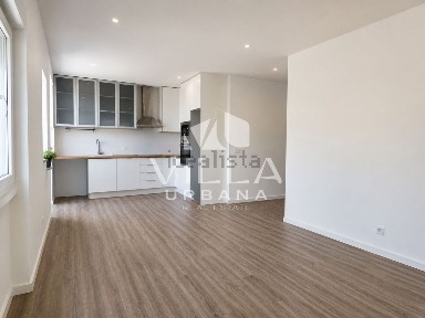 Apartamento T2 à venda na Rua de Cacine