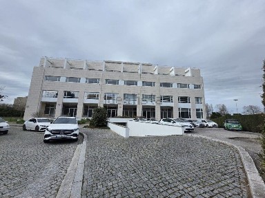 Escritório privado à venda na Rua de Barata Feyo s/n