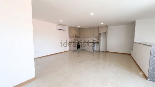 Apartamento T2 à venda em Bustos - Troviscal - Mamarrosa