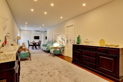 Apartamento T2 à venda na Avenida da Barrinha