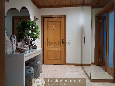 Apartamento T4 à venda na Rua António Bernardo