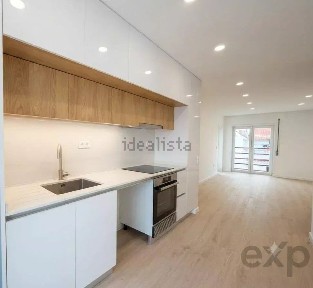 Apartamento T2 à venda na Avenida José Estevão