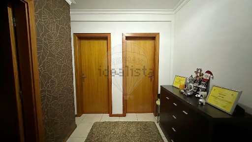 Apartamento T2 à venda na Rua Sacadura Cabral s/n