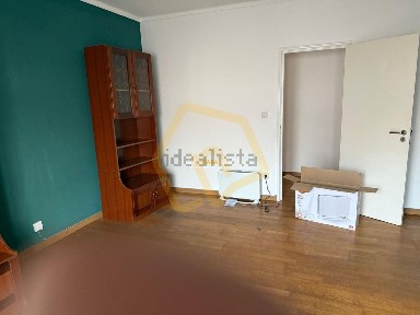 Apartamento T2 à venda na Rua Carvalho e Maia s/n