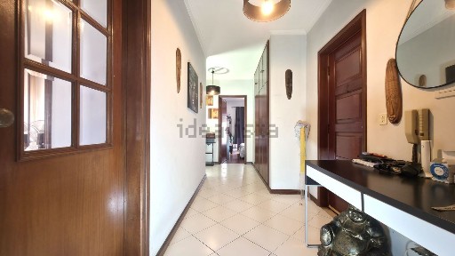Apartamento T2 à venda na Rua Lourenço Oliveira Vaz