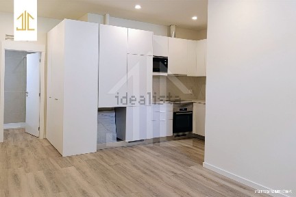 Apartamento T0 à venda na Rua Manuel Firmino