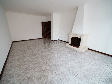 Apartamento T3 à venda em São João de Ver