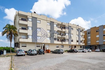 Apartamento T2 à venda na Rua 25 de Abril, 25