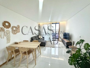 Apartamento T3 à venda na Alameda Silva Rocha