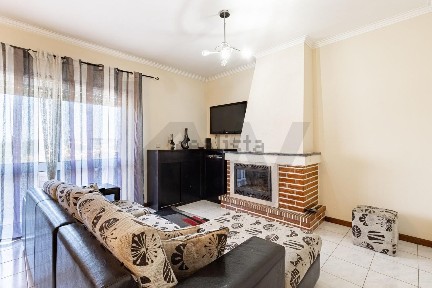 Apartamento T3 à venda na Avenida Principal