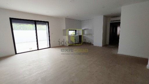 Apartamento T3 à venda em Esgueira