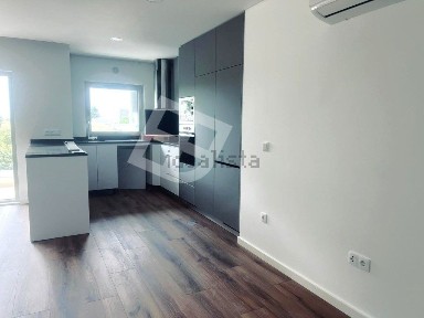 Apartamento T3 à venda na Sá-Barrocas