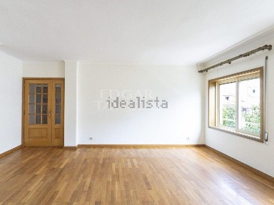 Apartamento T3 à venda na Rua 18, 620