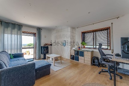 Apartamento T1 à venda na Rua Fonte do Lugar
