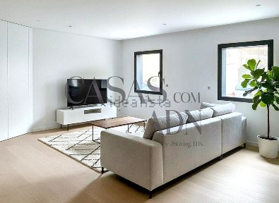 Apartamento T2 à venda na Rua Vicente de Almeida de Eça