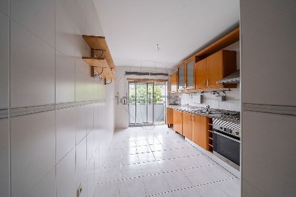 Apartamento T3 à venda em Esgueira